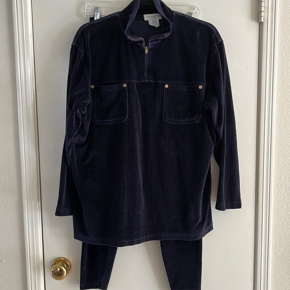 Jones New York Pants - Jones New York sport velour set.